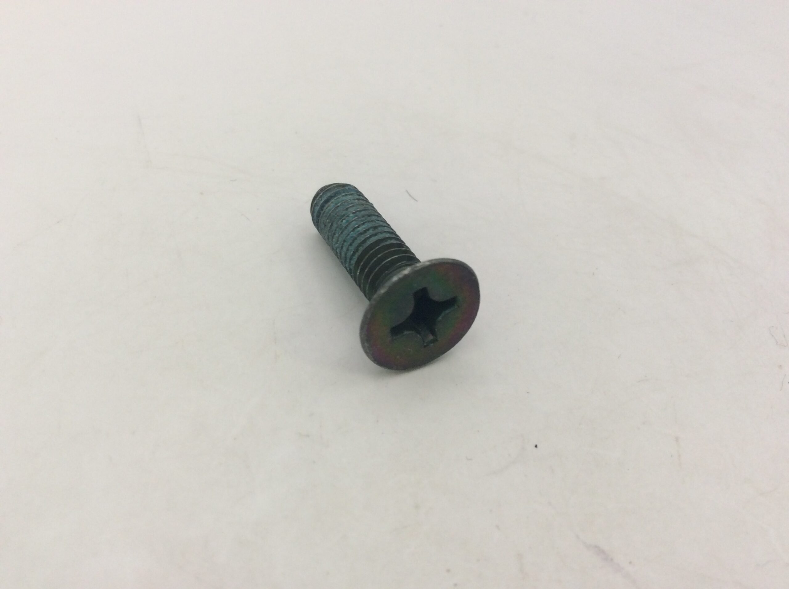 SCREW M6X10