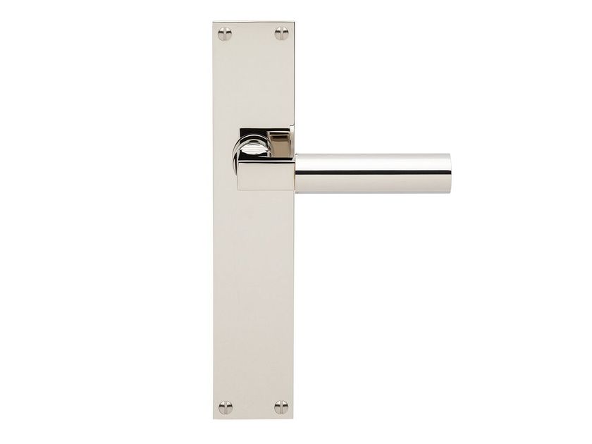 REAR HANDLE