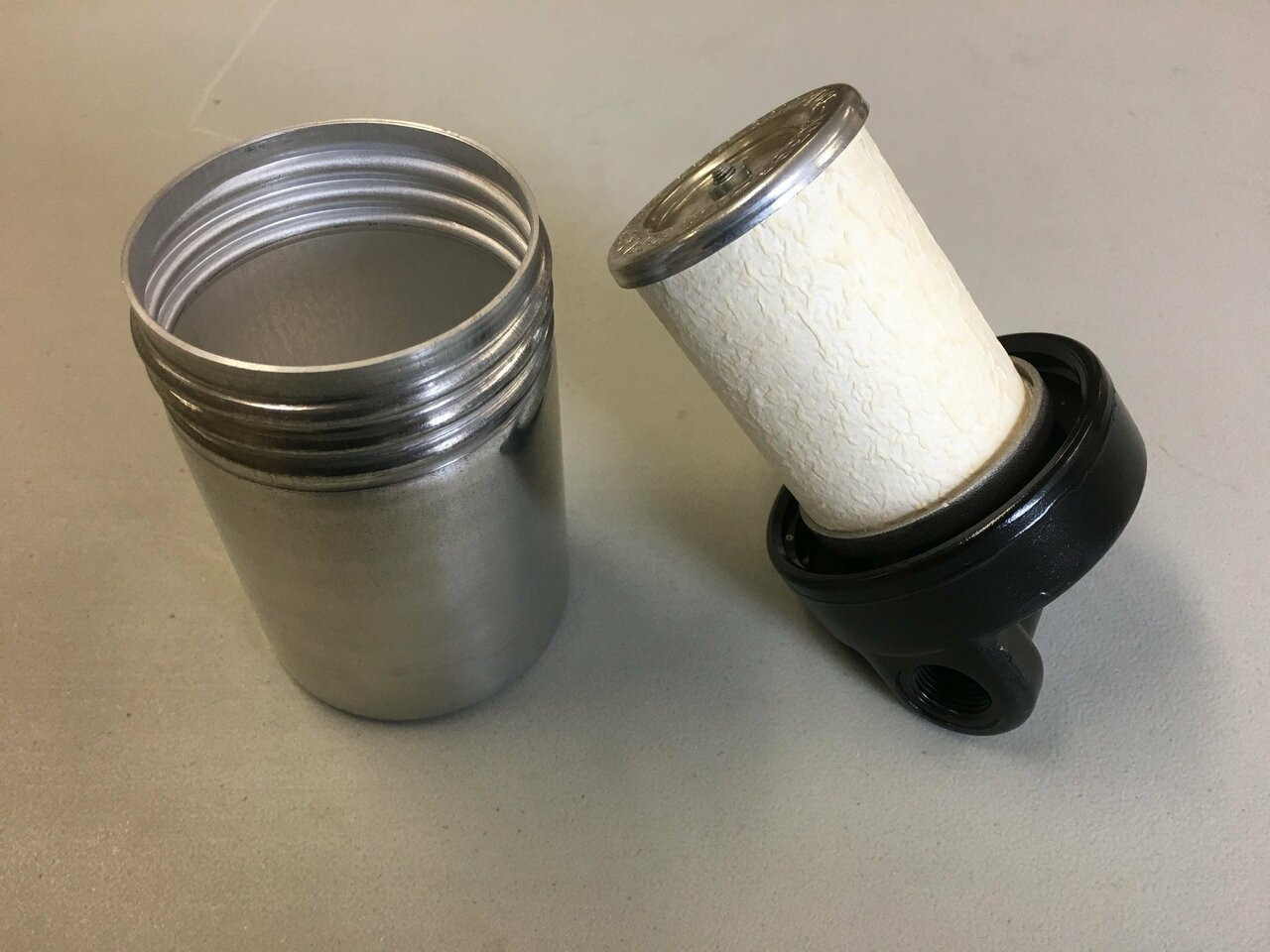 EXHAUST FILTER ASSEMBLY (9832&9833)