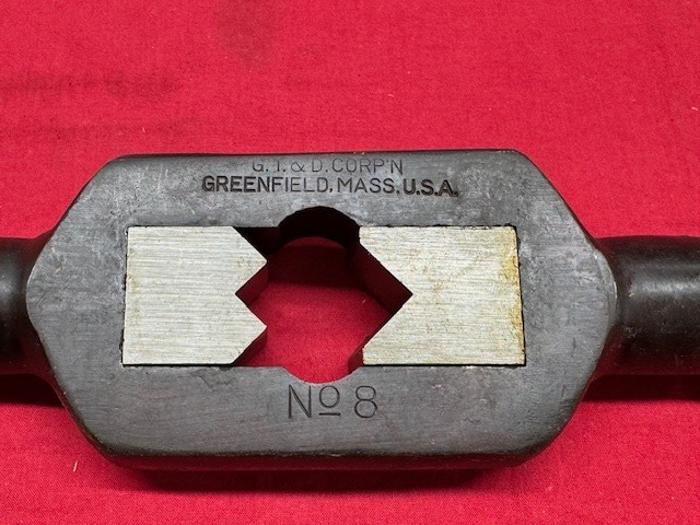300 #8 STRAIGHT TAP WRENCH