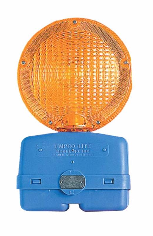 Barricade Light, High Intensity Plastic 6 Volt Flasher with 12 LED FTs in lens, Uses (2) 6 Volt Batteries