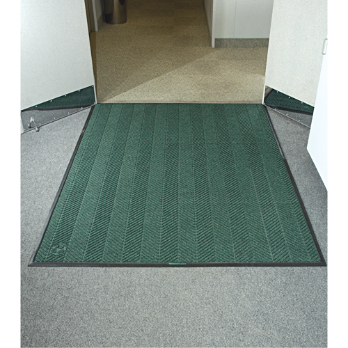 WaterHog® Max Herringbone Classic Mat, Wiper/Scraper, 4' x 20' x 3/8", Southern Pine