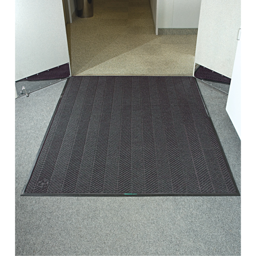 WaterHog® Max Herringbone Classic Mat, Wiper/Scraper, 3' x 8' x 3/8", Grey Ash